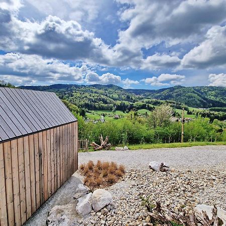 ホテル Golife Center Glamping Laze v Tuhinju エクステリア 写真