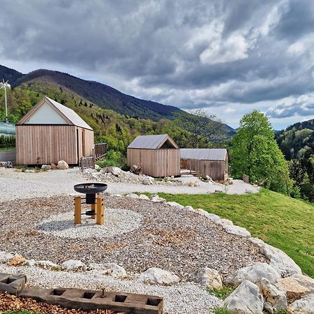 ホテル Golife Center Glamping Laze v Tuhinju エクステリア 写真